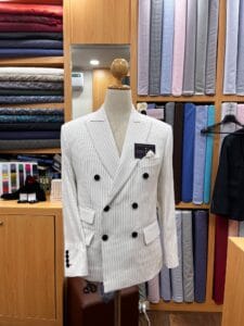 Bespoke Tailor Sukhumvit 33 – Custom Suit Shop in Bangkok✅ Alt Text: